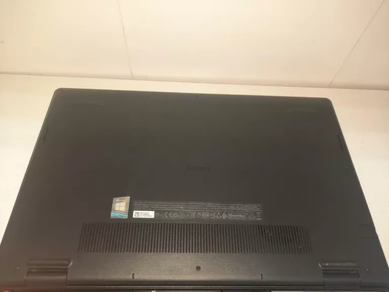 laptop-dell-vostro-15-3510-p112f-intel-i5-2568-g-liczba-rdzeni-procesora-4