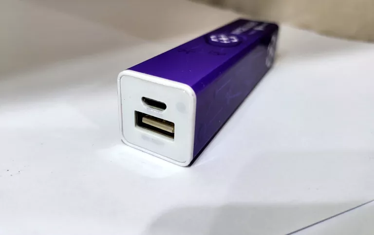 powerbank-2200mah-komplet-bankowa-16e-police