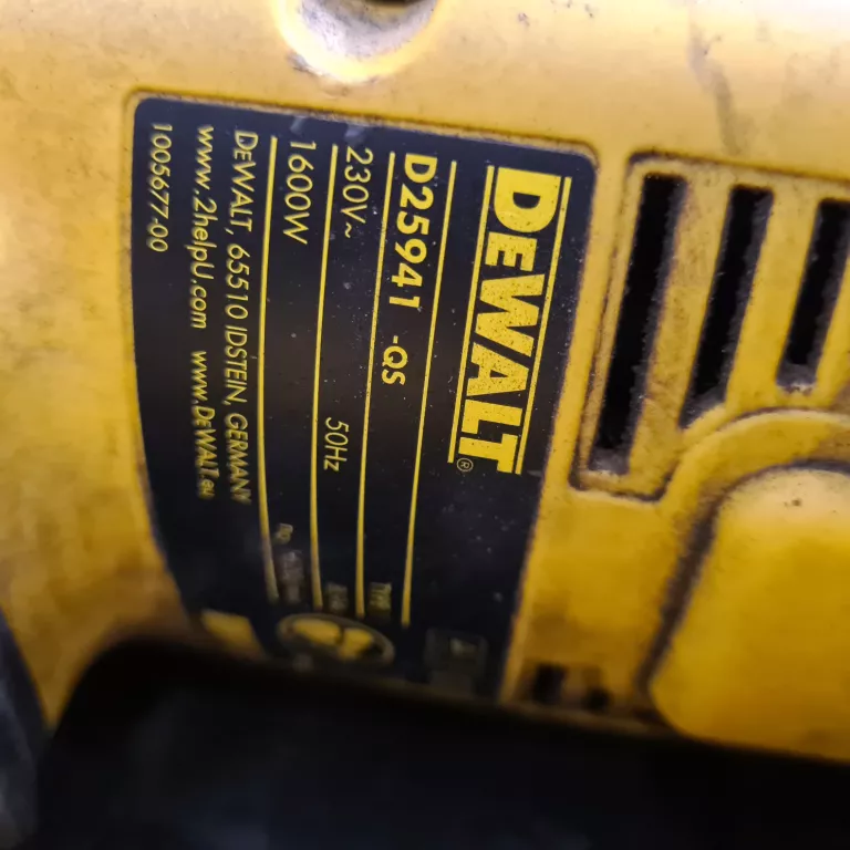 MŁOT WYBURZENIOWY DEWALT D25941 @ WALIZKA