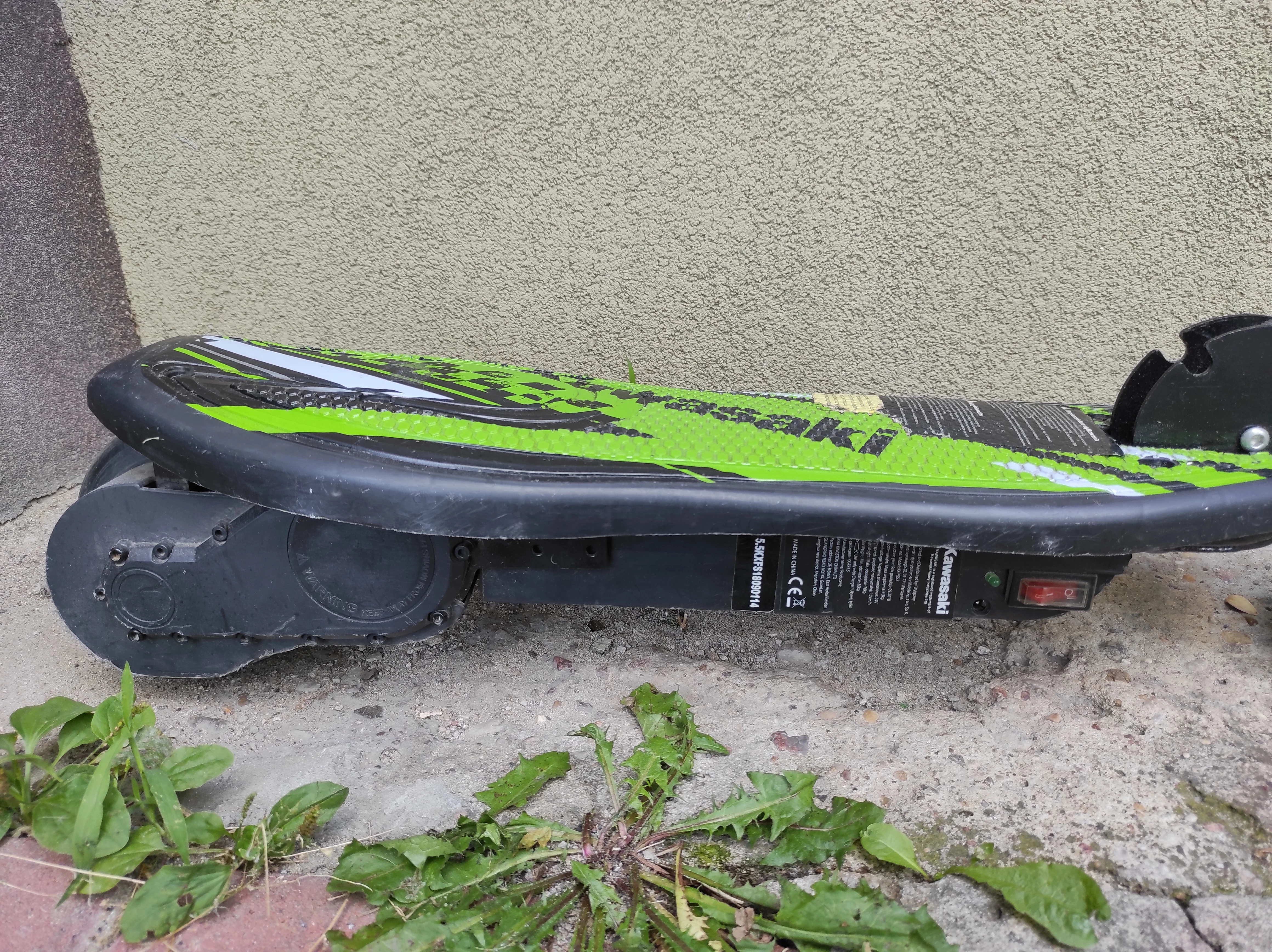 hulajnoga-elektryczna-kawasaki-kx-fs55-120-w-24v-kod-producenta-kx-fs55