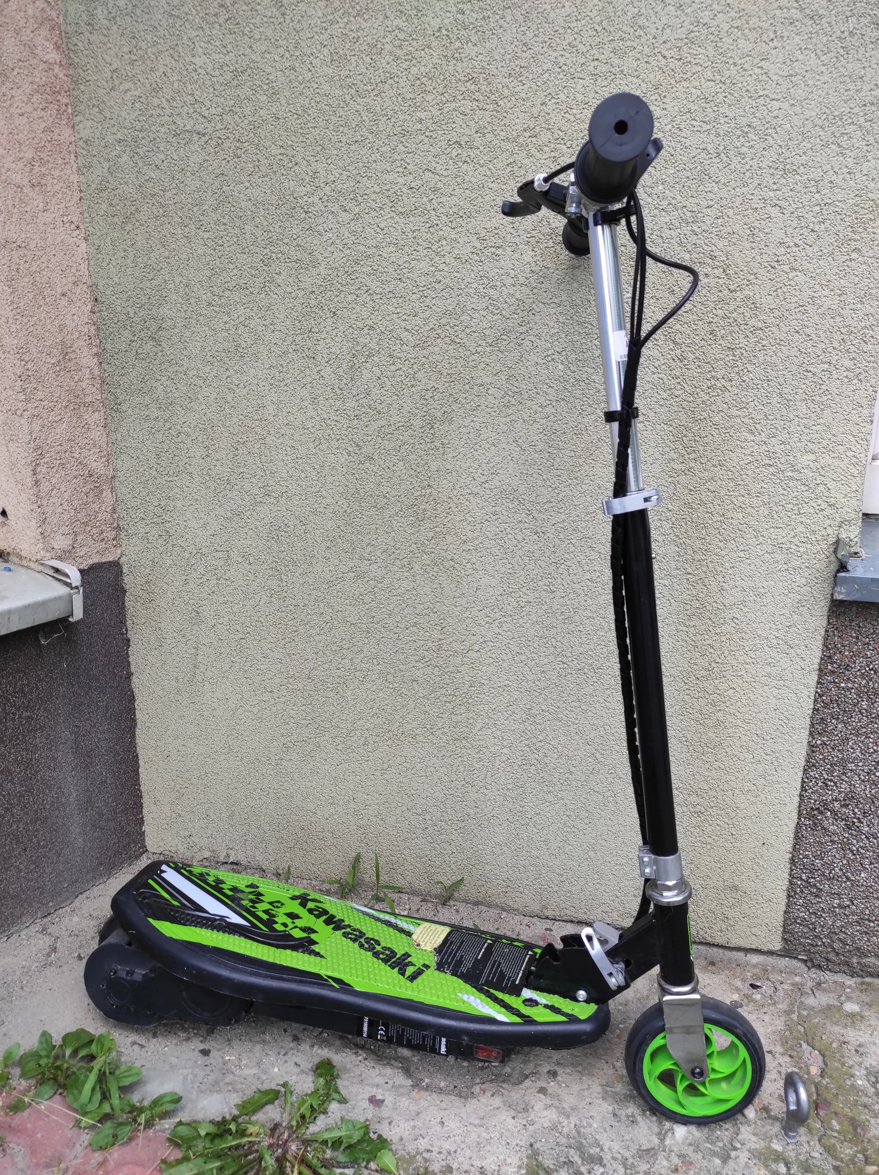 hulajnoga-elektryczna-kawasaki-kx-fs55-120-w-24v-predkosc-maksymalna-12