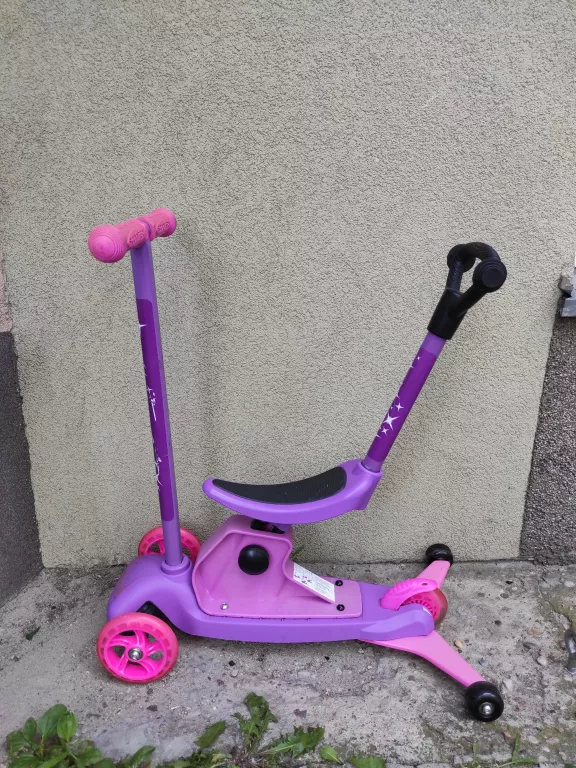HULAJNOGA Z SIEDZISKIEM PLAYTIVE DELTA KS 8278 4W
