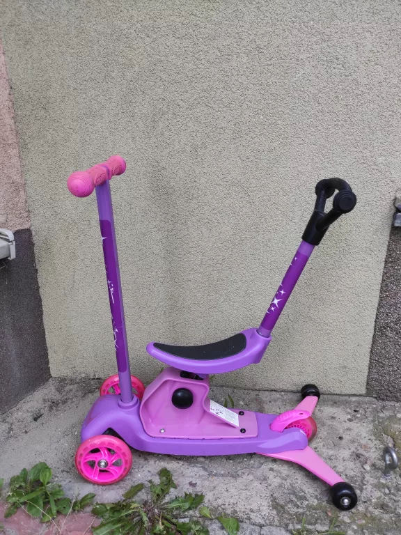 HULAJNOGA Z SIEDZISKIEM PLAYTIVE DELTA KS 8278 4W