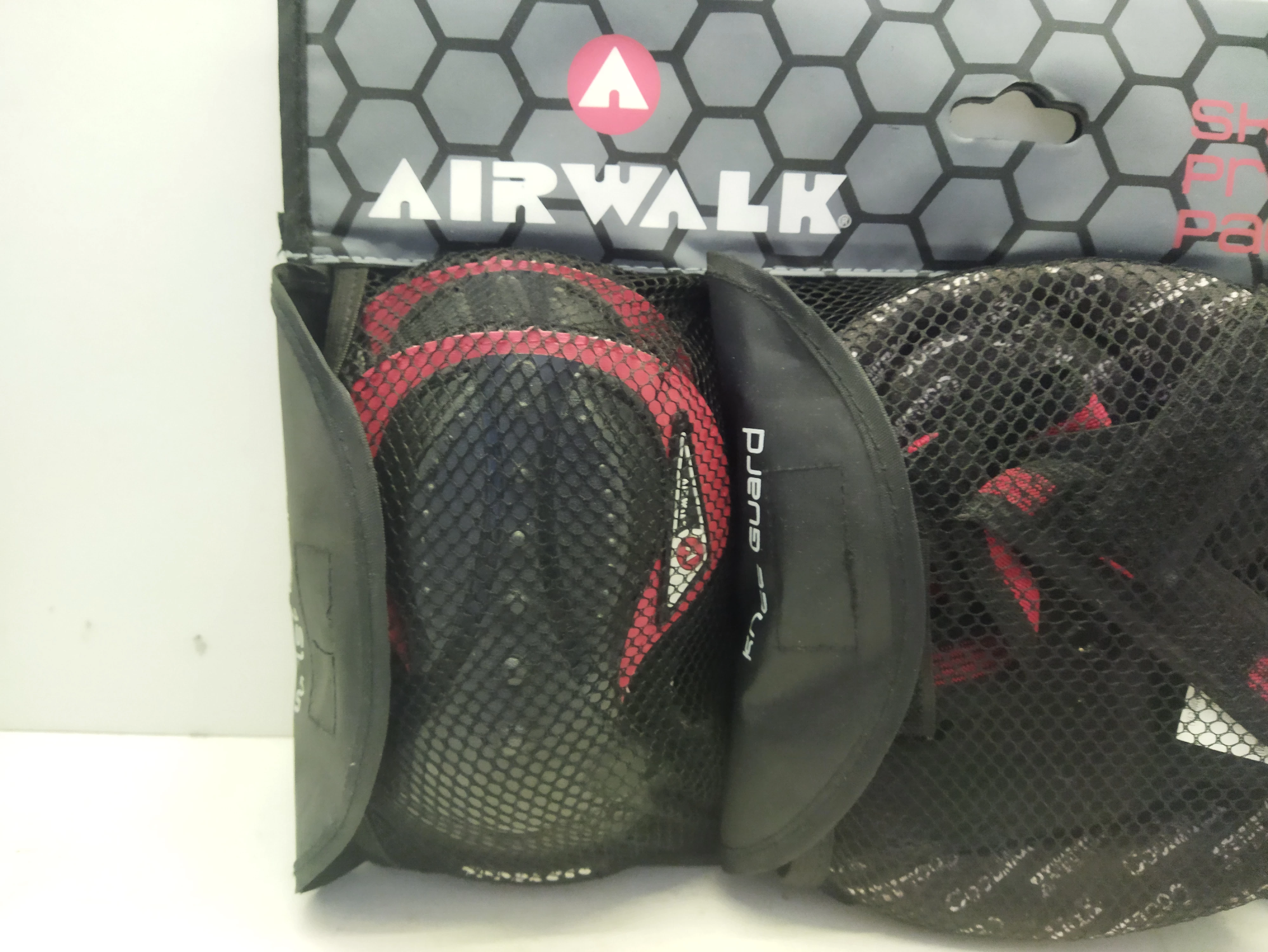 ochraniacze-airwalk-skate-protection-pack-roz-l-model-skate-protection-pack