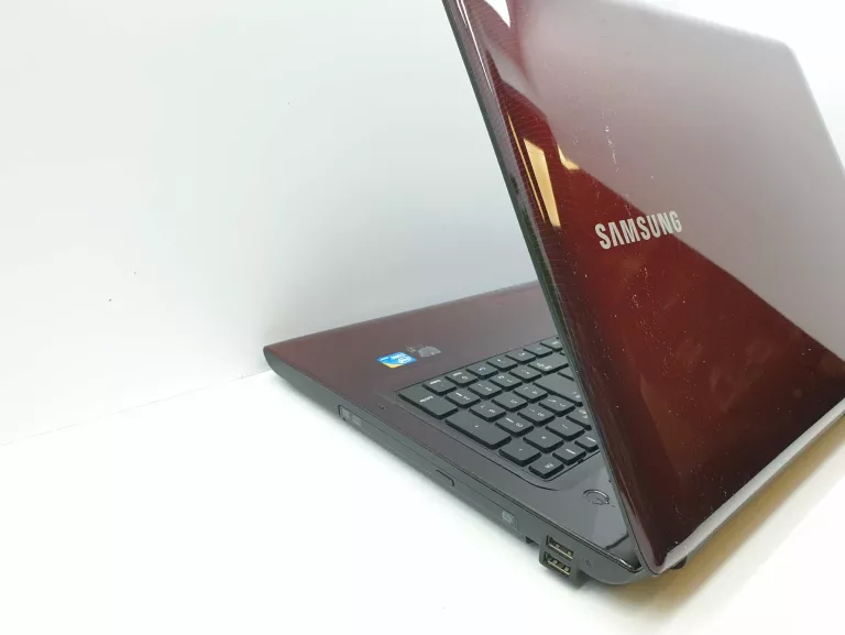 LAPTOP SAMSUNG R780 I3 4RAM 320GB HDD WIN 10 OPIS