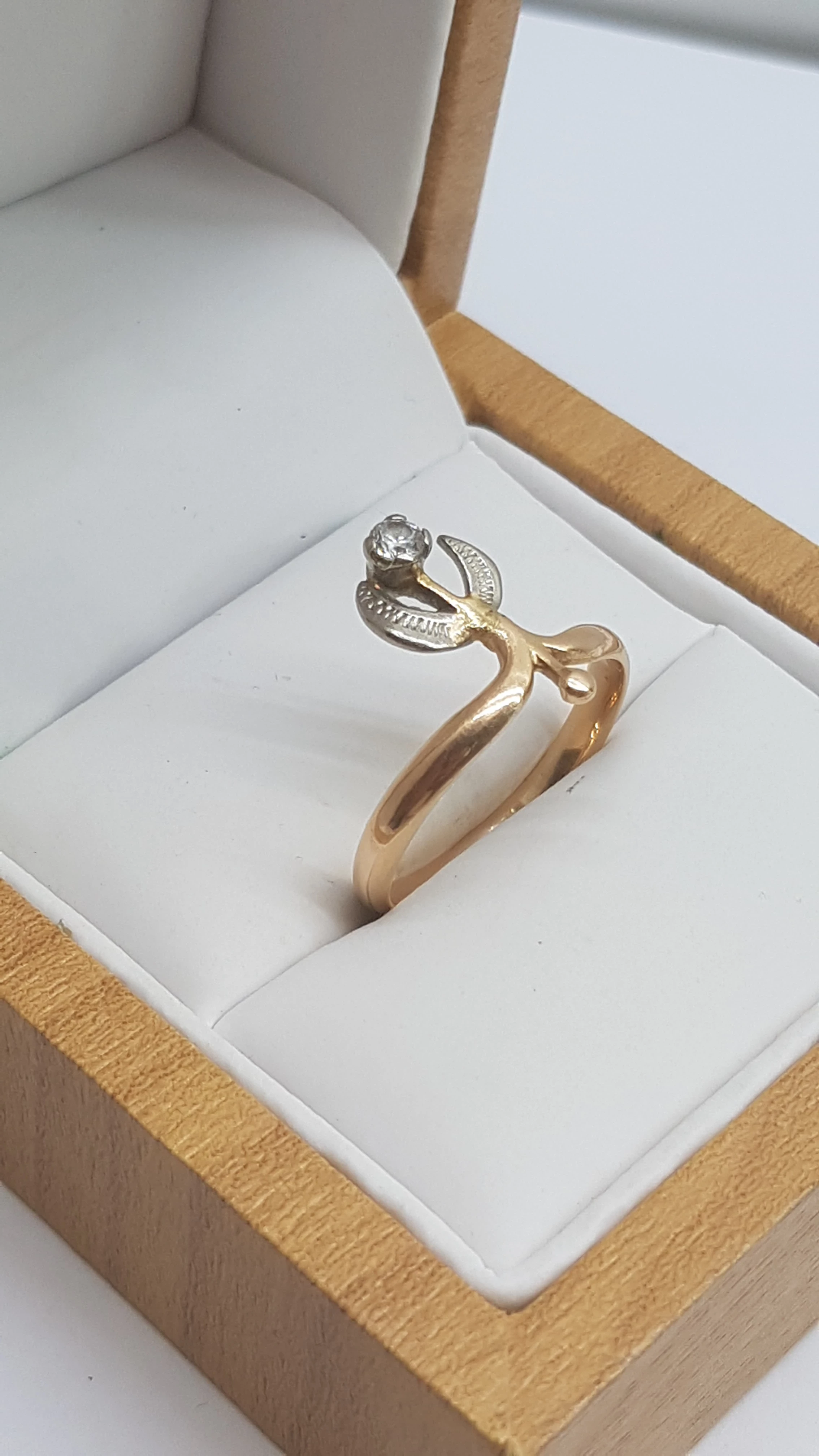 wyrob-jubilerski-pierscionek-585-278g-material-zloto