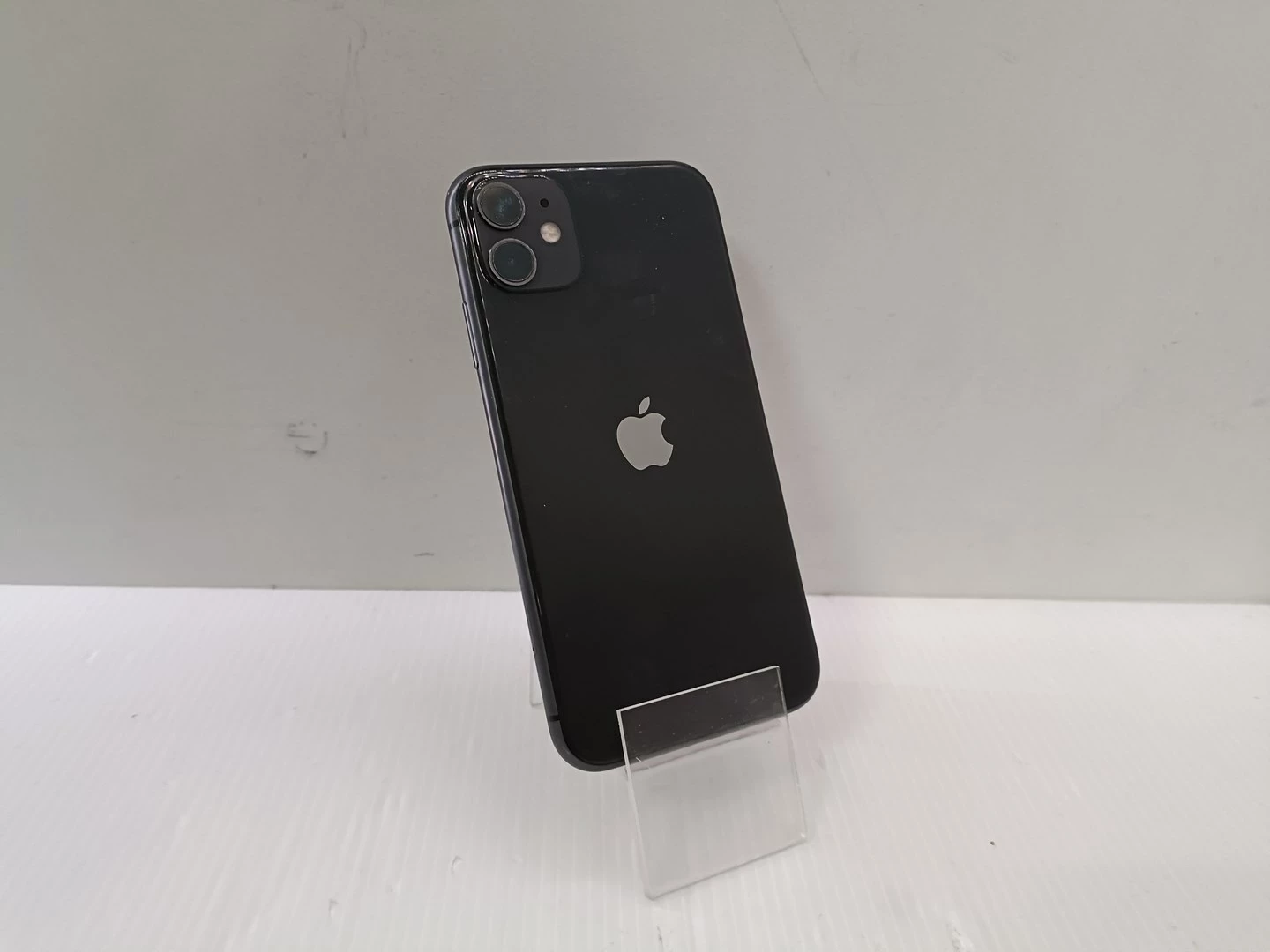 telefon-apple-iphone-11-bateria-84-typ-smartfon