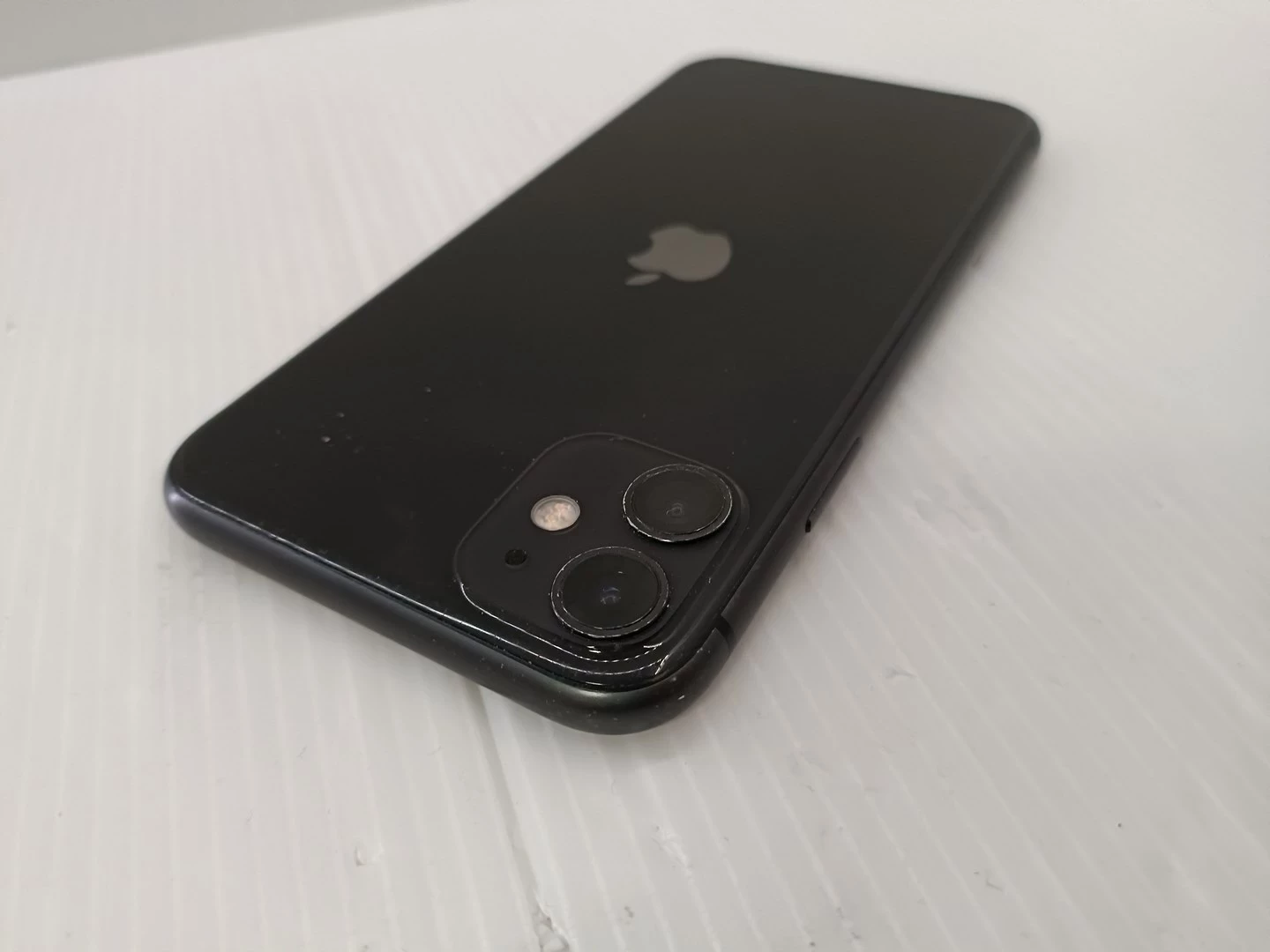 telefon-apple-iphone-11-bateria-84-kolor-czarny