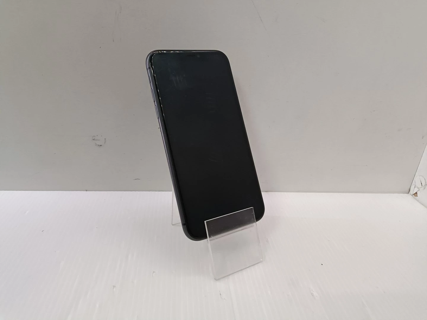 telefon-apple-iphone-11-bateria-84-kod-producenta-mwlt2pma