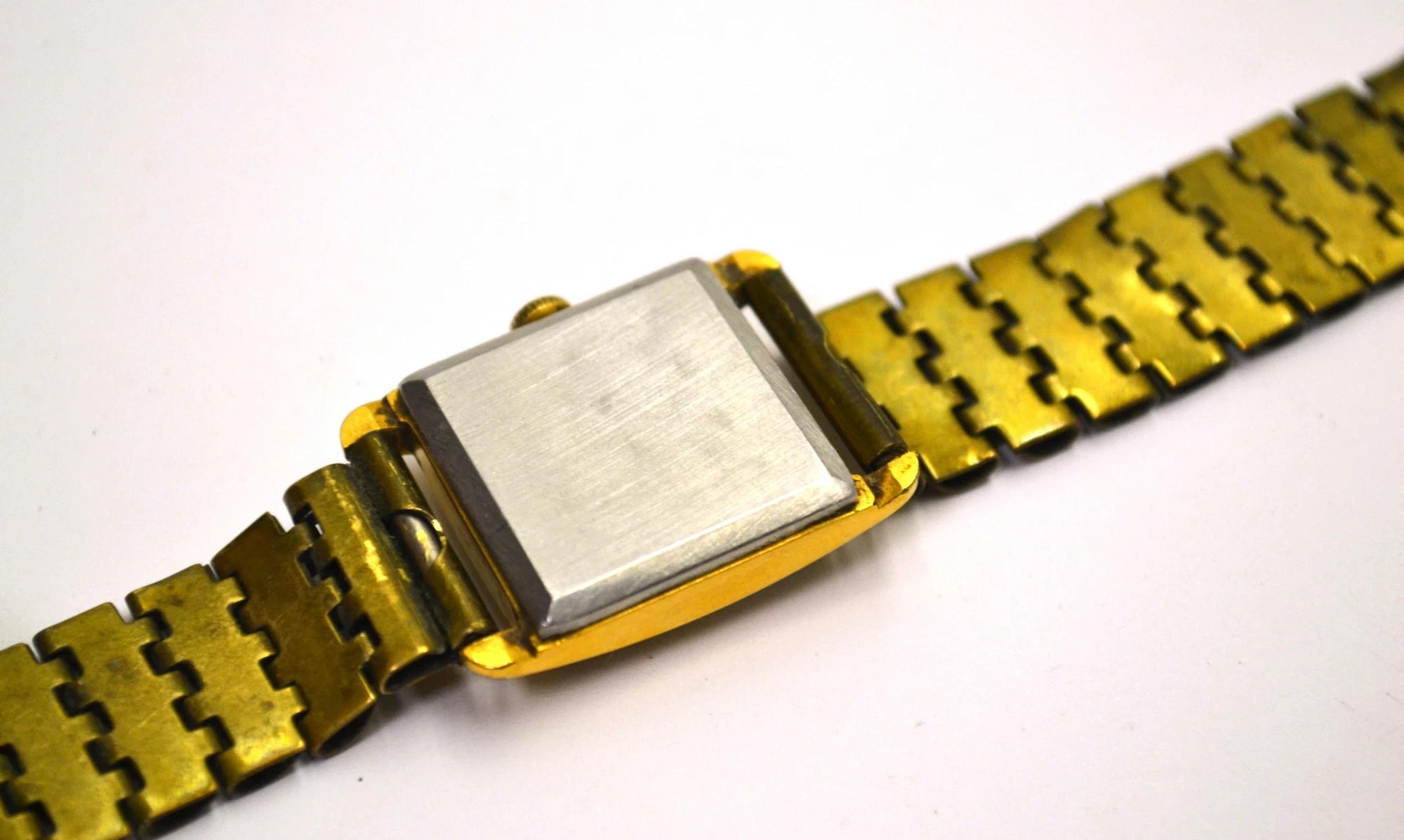 zegarek-damski-slava-17-jewels-nakrecany-model-slava