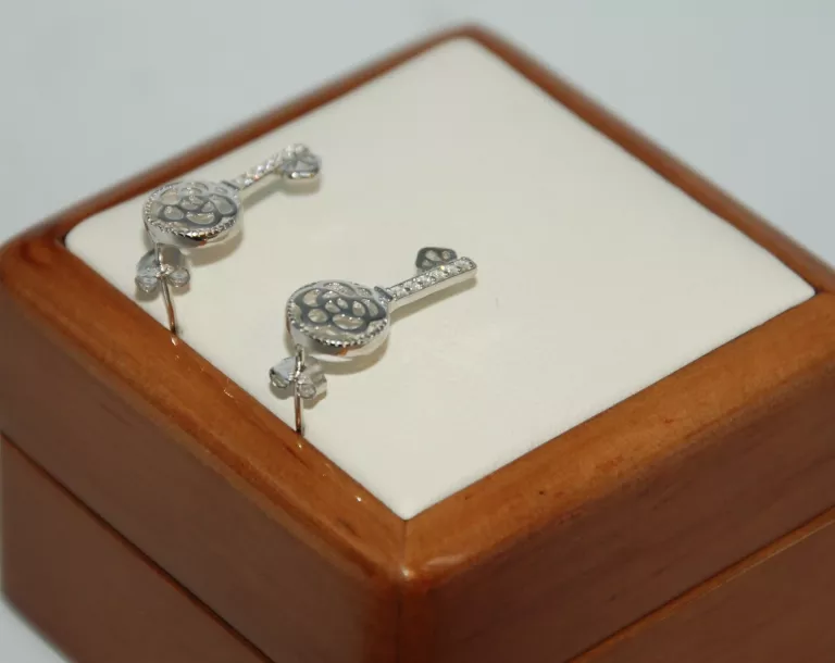 srebrne-kolczyki-925-klucze-stan-11323-238058