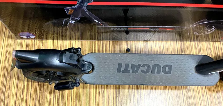 HULAJNOGA ELEKTRYCZNA DUCATI PRO II EVO KOMPLET