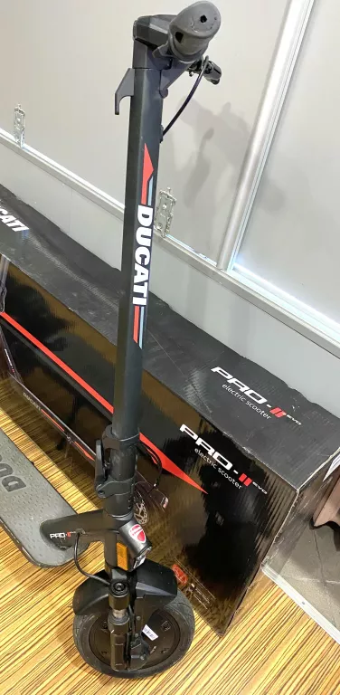 HULAJNOGA ELEKTRYCZNA DUCATI PRO II EVO KOMPLET