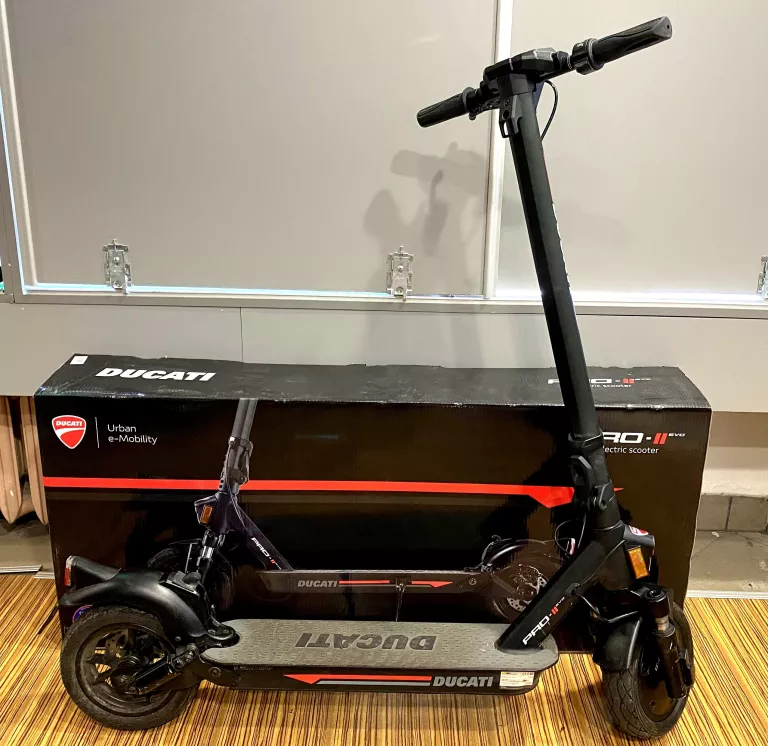 hulajnoga-elektryczna-ducati-pro-ii-evo-komplet-bohaterow-wrzesnia-79-swinoujscie