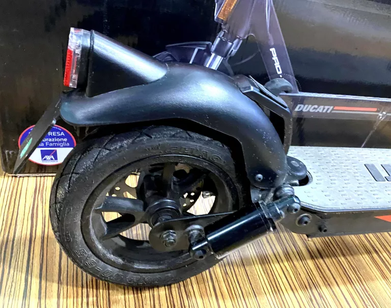 HULAJNOGA ELEKTRYCZNA DUCATI PRO II EVO KOMPLET