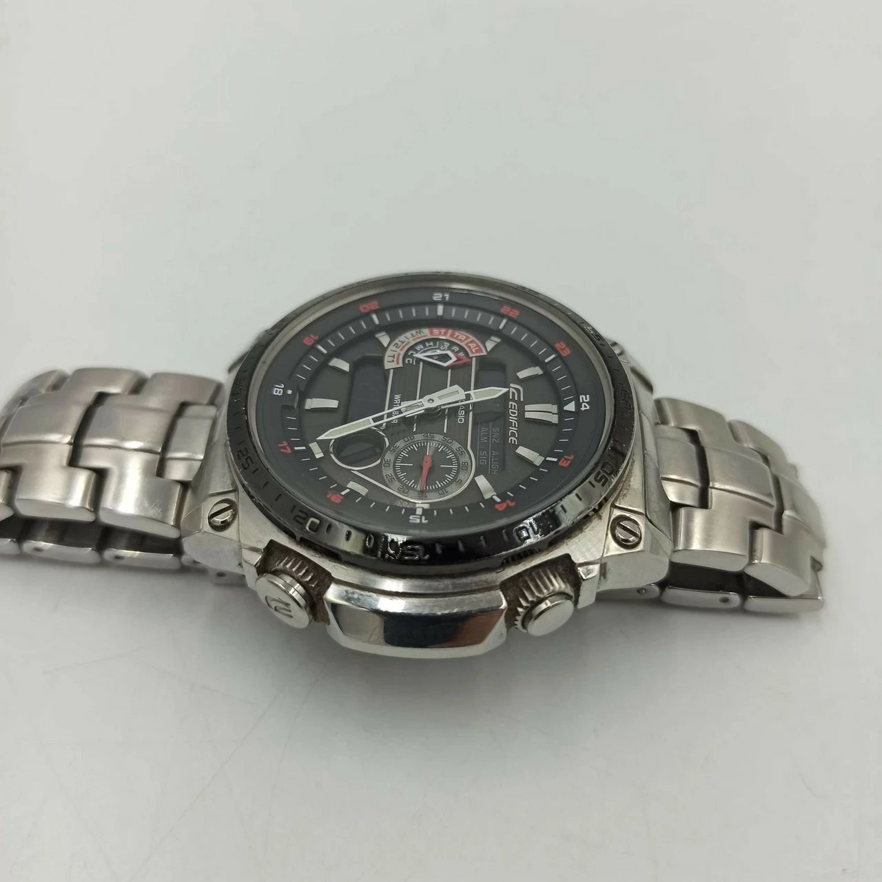 zegarek-casio-edifice-ecw-m300e-ladny-stan-marka-casio