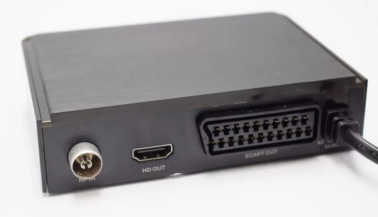 dekoder-blauberg-dcbt-b020-dvbt2-rodzaj-cyfrowy