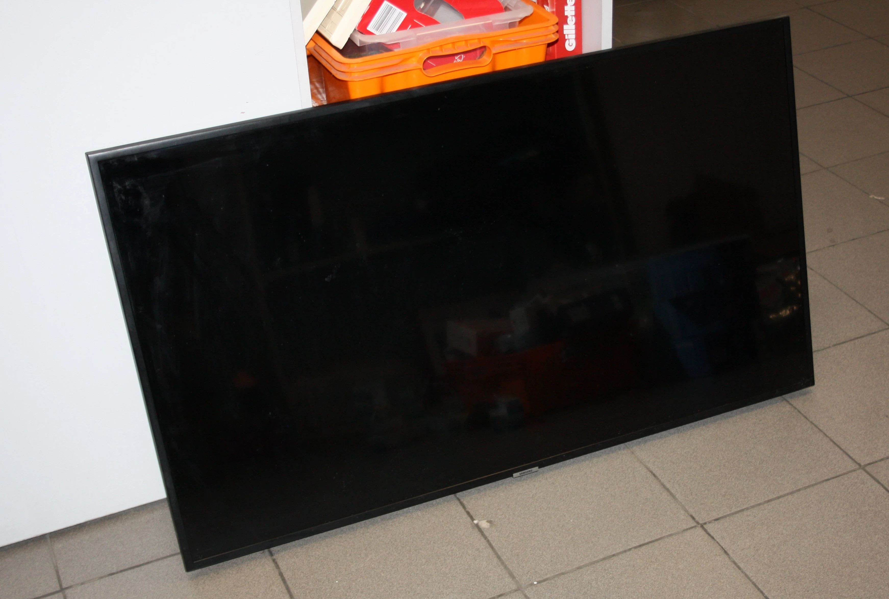 telewizor-samsung-ue49nu7172u-smart-tv-4k-kod-producenta-ue49nu7172u