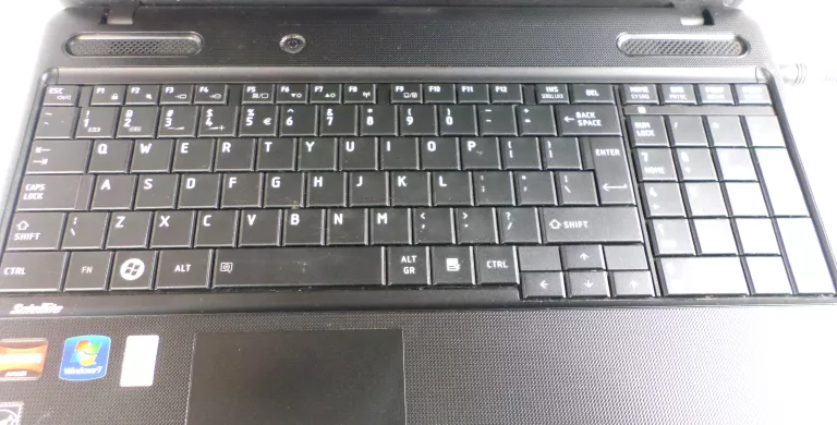 LAPTOP TOSHIBA SATELLITE C660D-13Q BRAK ZASILACZ