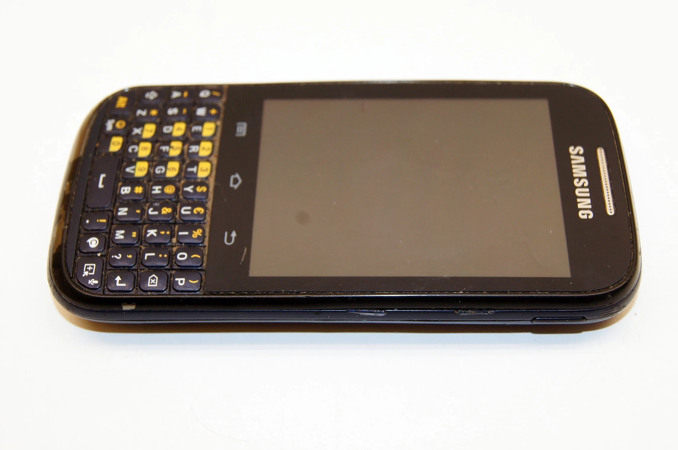 telefon-samsung-galaxy-chat-gt-b5330-kod-producenta-gt-b5330