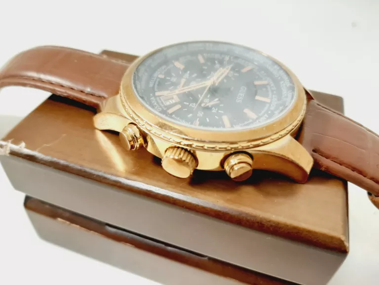 ZEGAREK MĘSKI GUESS W0500G1