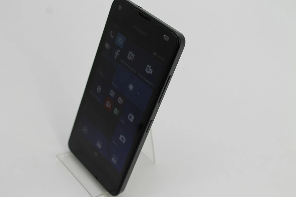 telefon-microsoft-lumia-550-kod-producenta-rm-1127