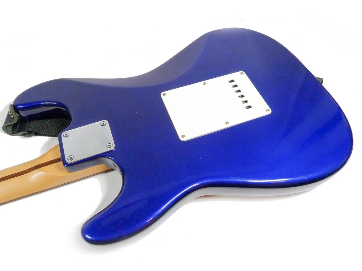 gitara-elektryczna-fender-stratocaster-stojak-stan-uzywany