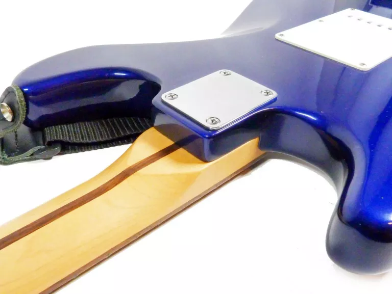 gitara-elektryczna-fender-stratocaster-stojak-stan-uzywany