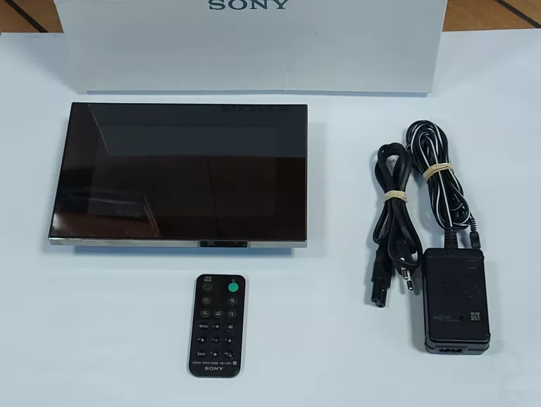 RAMKA CYFROWA SONY DPF-D70