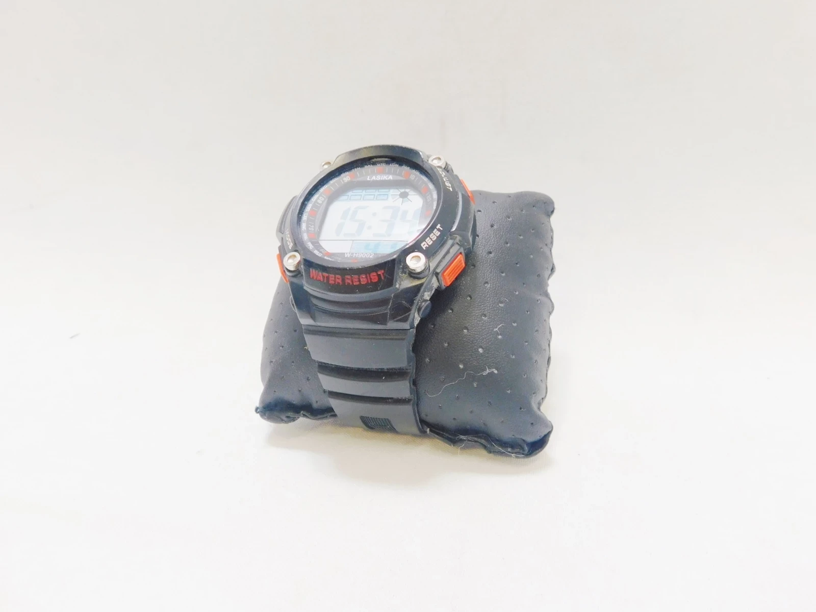 zegarek-meski-nareczny-lasika-czarny-typ-nareczny