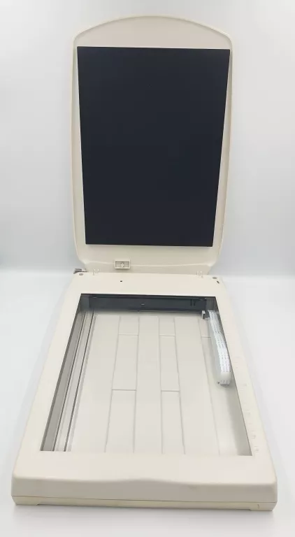 skaner-mustek-1200-ub-pudelko-kod-producenta-1200-ub