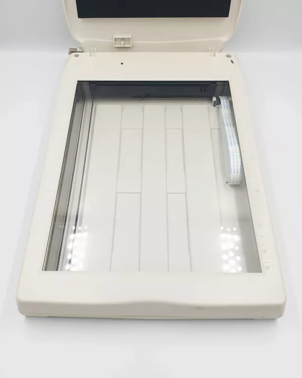 skaner-mustek-1200-ub-pudelko-marka-mustek