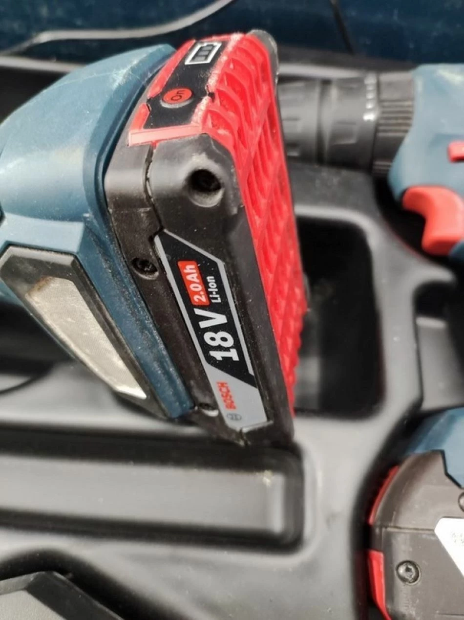 elektronarzedzia-bosch-gws-180-li-i-gsb-180-li-stan-uzywany