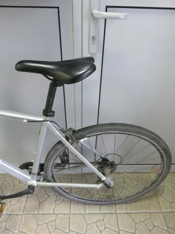 rower-szosowy-triban-rc-100-kod-producenta-rc-100