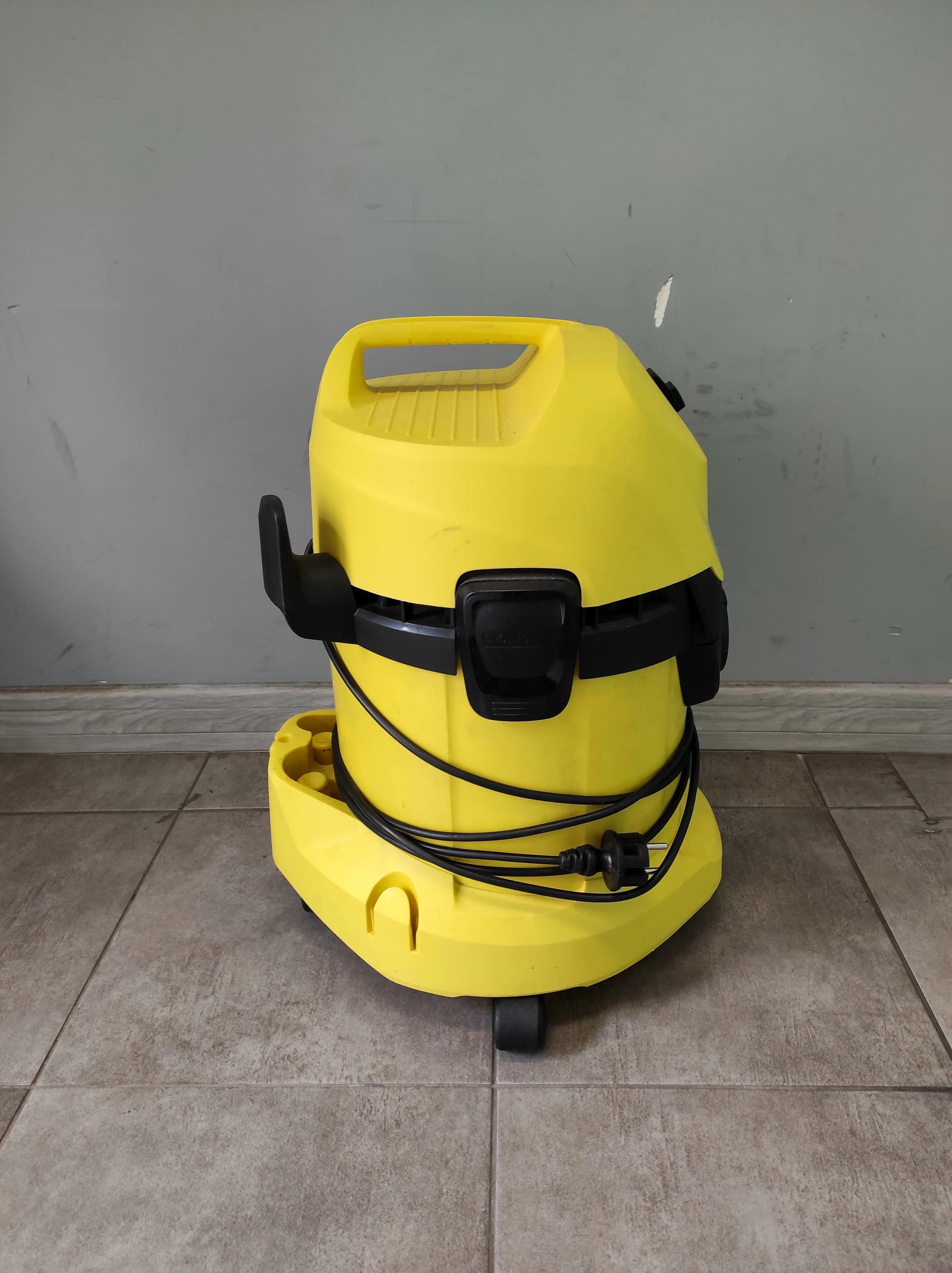odkurzacz-przemyslowy-karcher-wd3-1000w-informacje-dodatkowe-nie-dotyczy