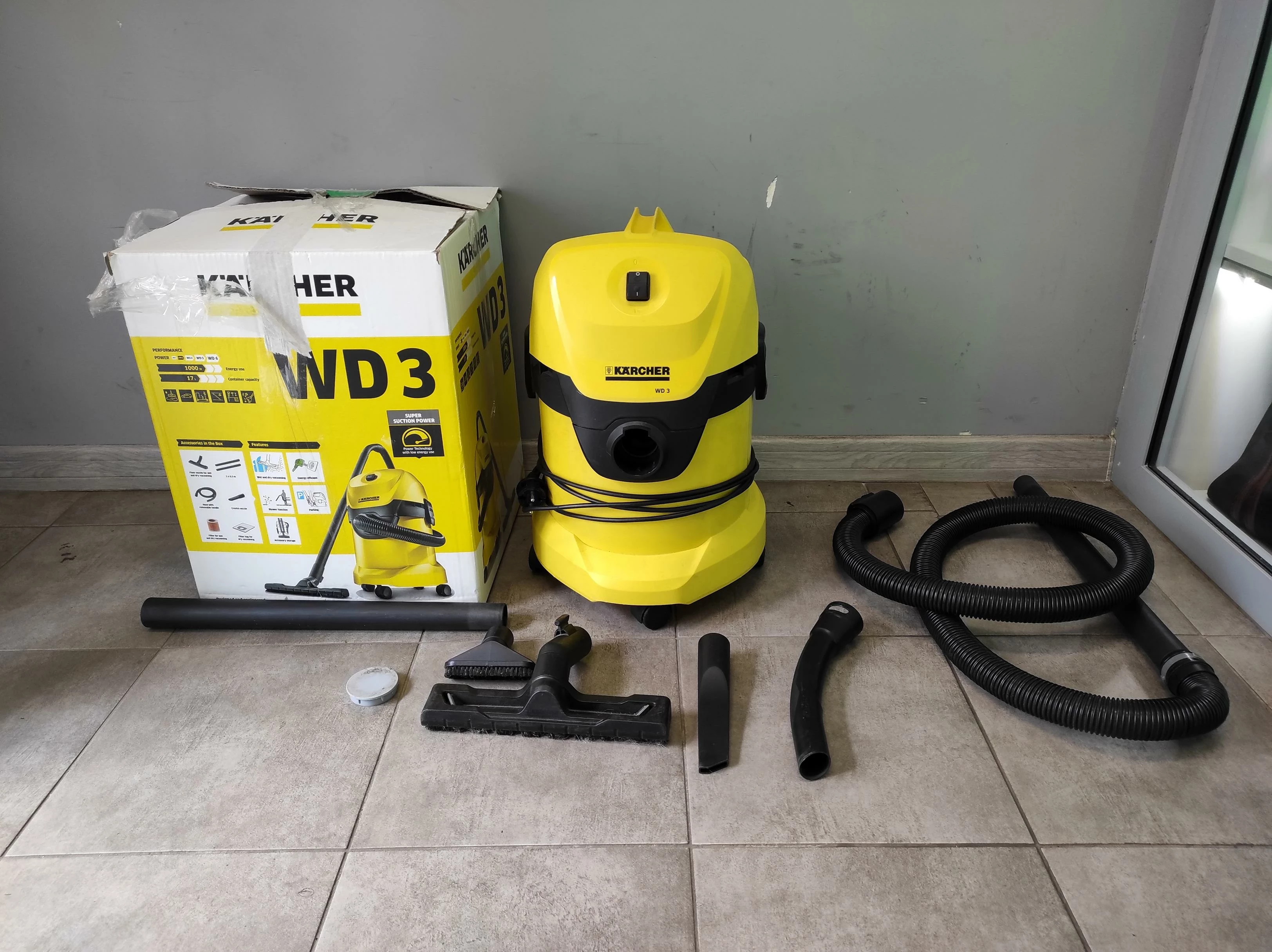 odkurzacz-przemyslowy-karcher-wd3-1000w-stan-uzywany