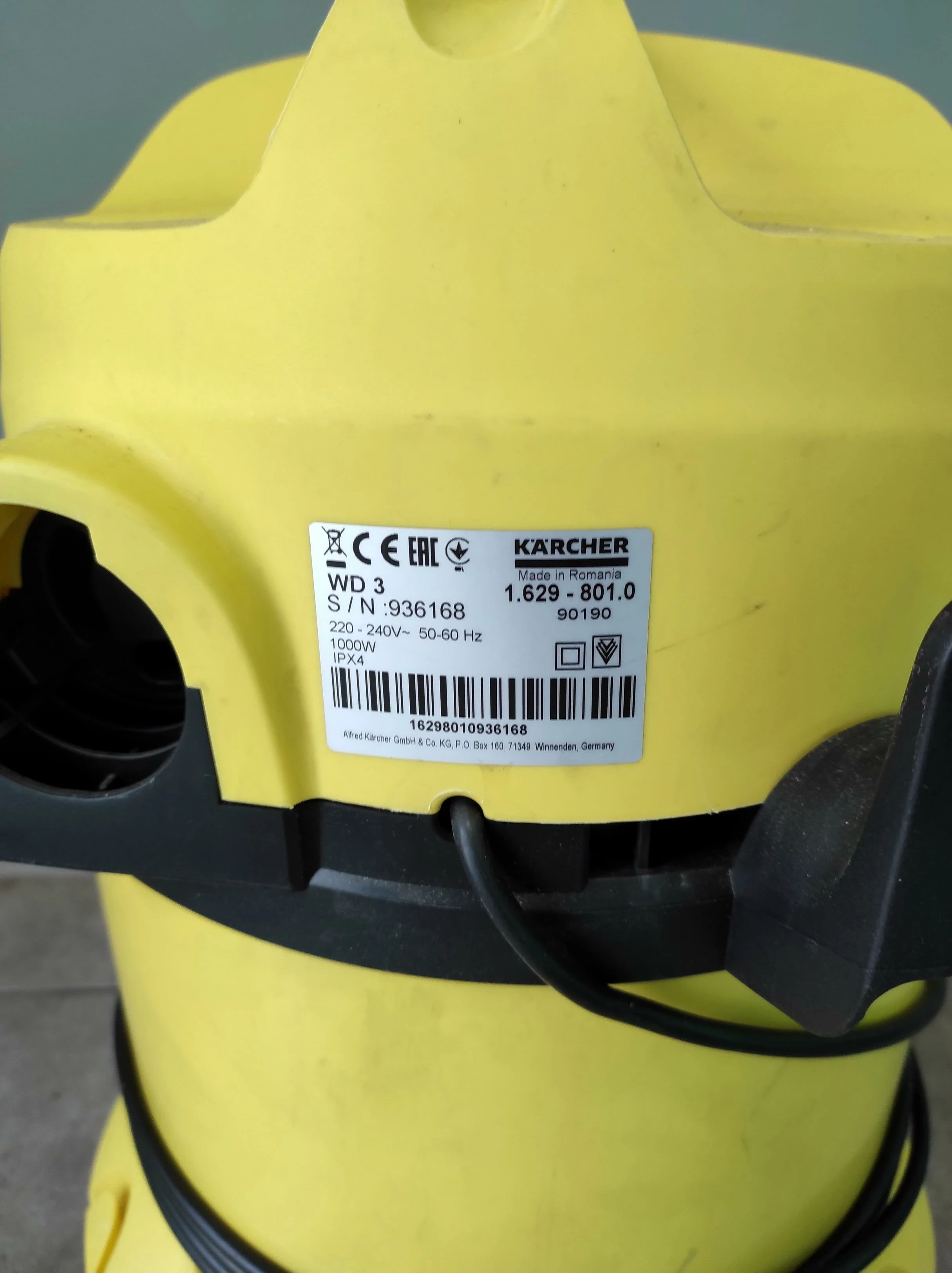 odkurzacz-przemyslowy-karcher-wd3-1000w-kod-producenta-00000