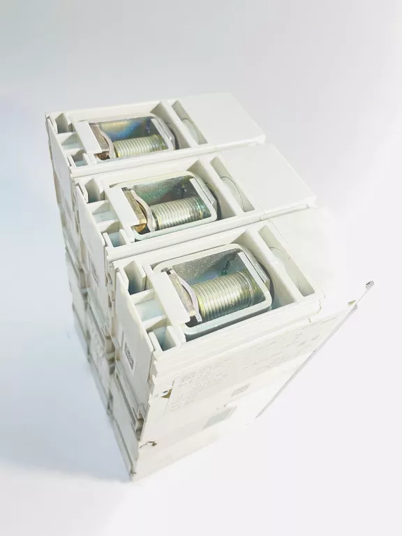 wlacznik-niskich-napiec-stycznik-sace-tmax-t5-v400-ean-gtin-3414970400765