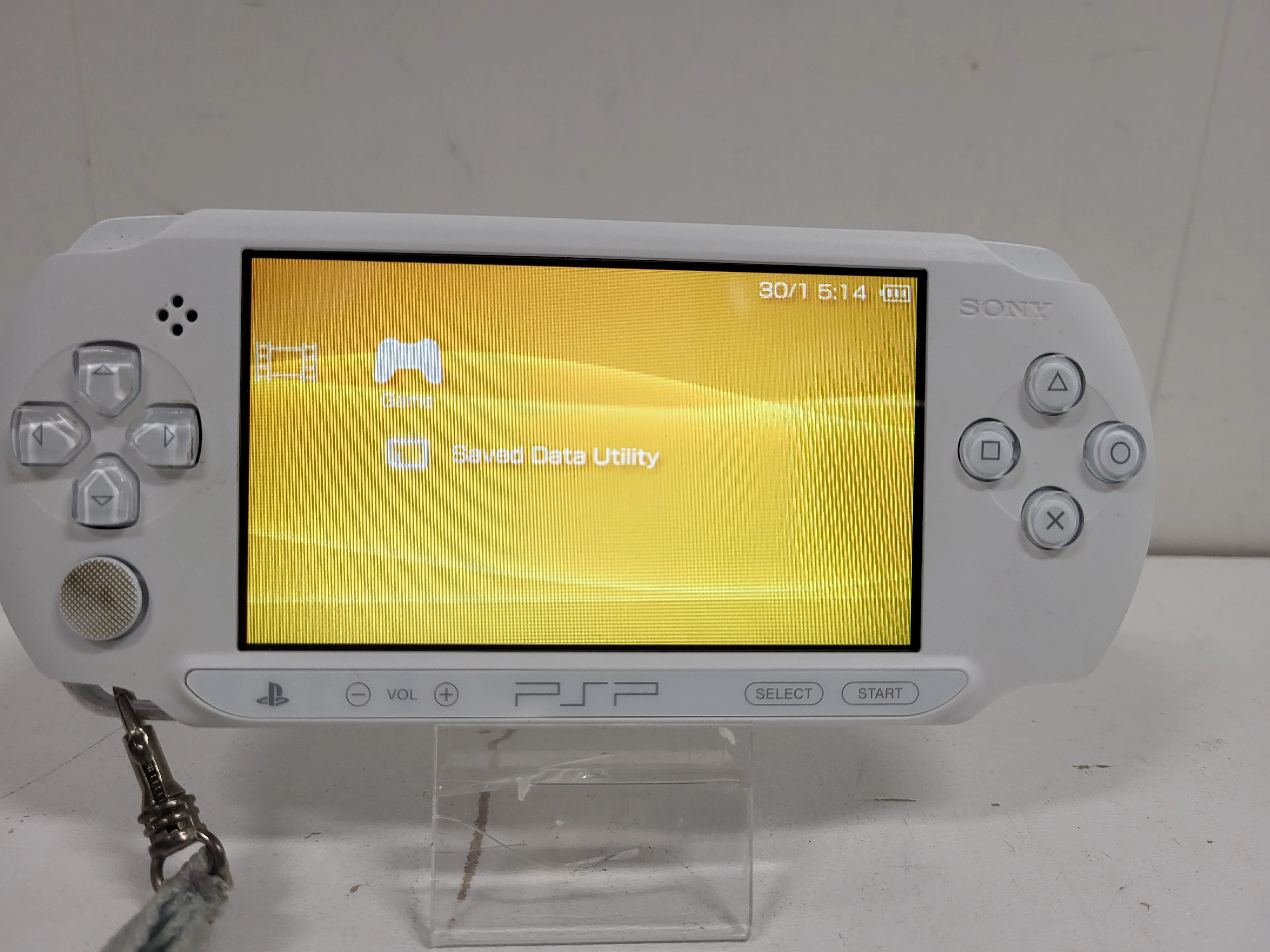 psp-sony-street-e1004-white-wersja-konsoli-slim