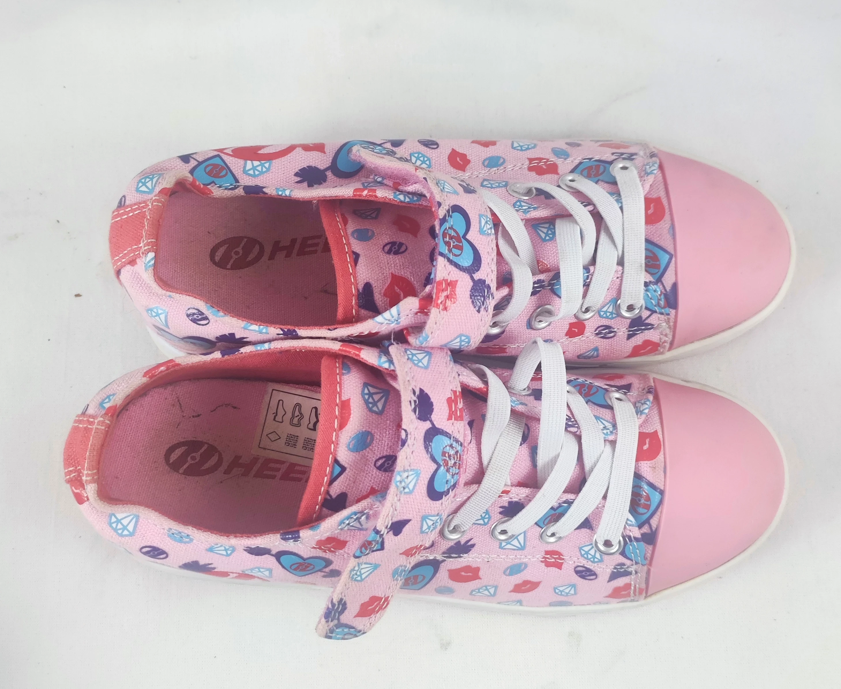 butorolki-heelys-rozmiar-35-marka-heelys