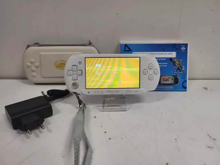 psp-sony-street-e1004-white-witosa-39-krakow