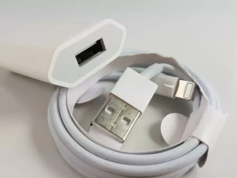 ladowarka-z-kablem-lightning-glogowska-66-poznan-ska-x