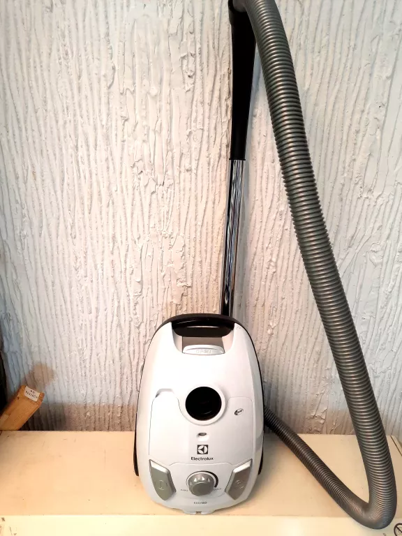 ODKURZACZ ELECTROLUX EASYGO EEG41IW