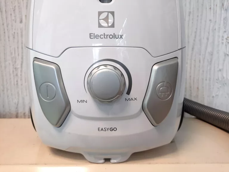 ODKURZACZ ELECTROLUX EASYGO EEG41IW