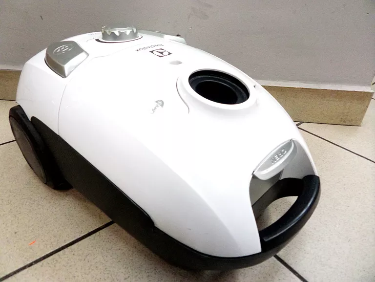 odkurzacz-electrolux-easygo-eeg41iw-kod-producenta-eeg41iw