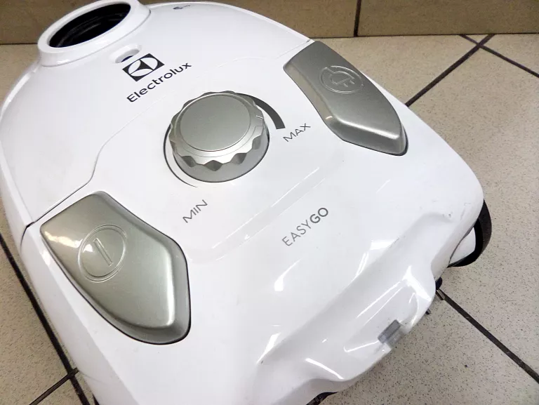 odkurzacz-electrolux-easygo-eeg41iw-ean-gtin-7332543556236