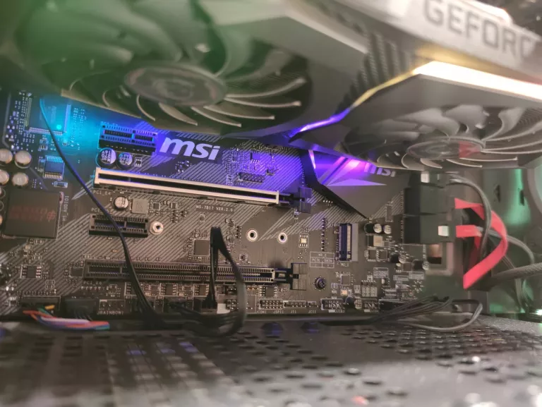 PC DO GIER I7-9700KF GTX 1660TI 32GB RAM 1,7TB SS