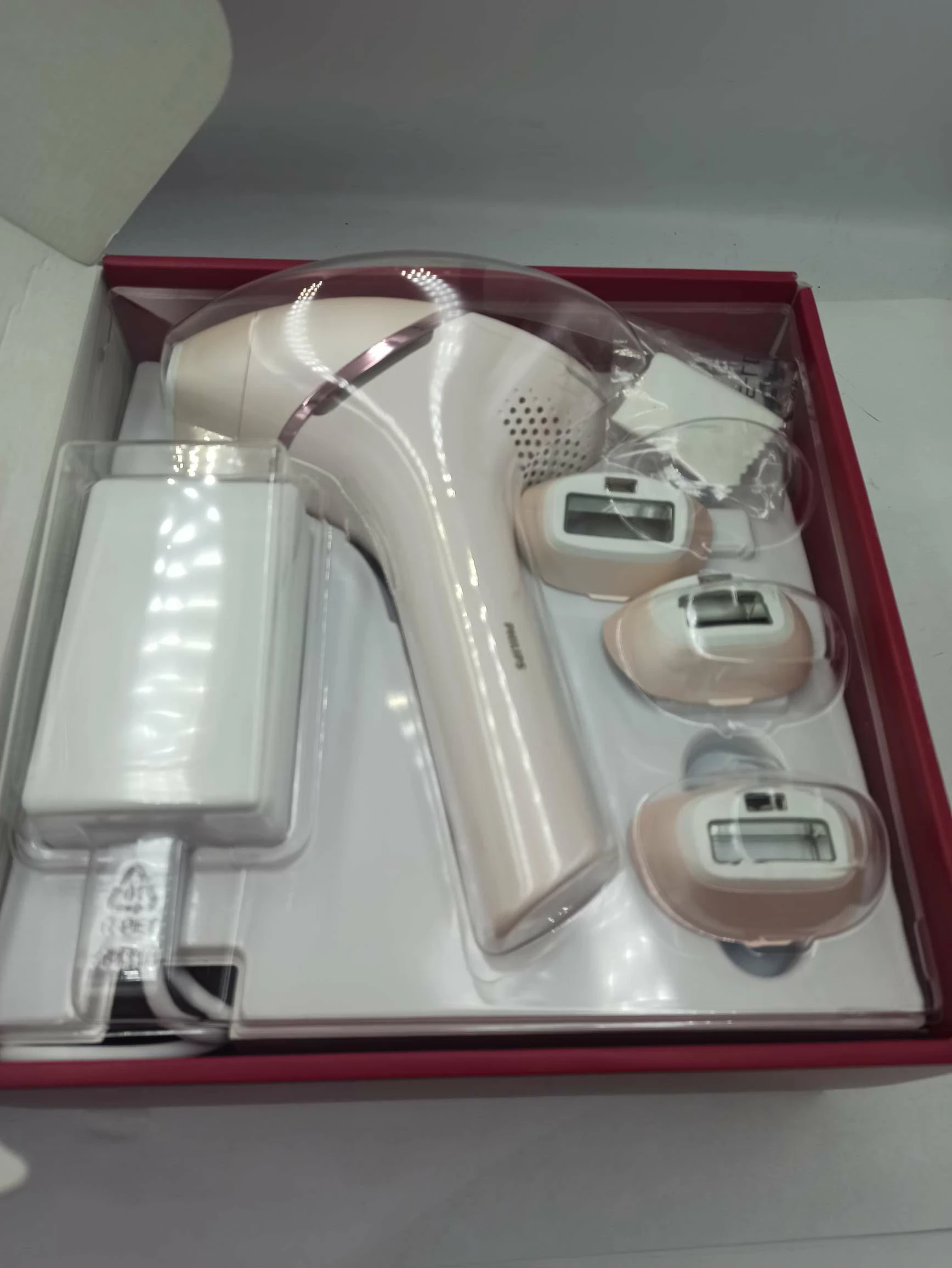philips-lumea-ipl-9000-komplet-kolor-dominujacy-bialy