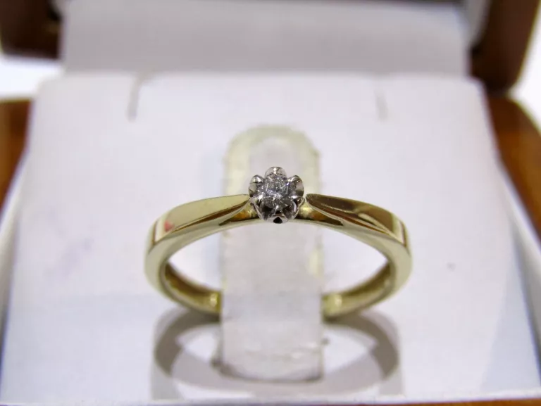 PRZEPIĘKNY ZŁOTY PIERŚCIONEK Z BRYLANTEM 585 R11