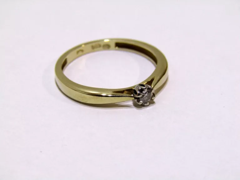 PRZEPIĘKNY ZŁOTY PIERŚCIONEK Z BRYLANTEM 585 R11